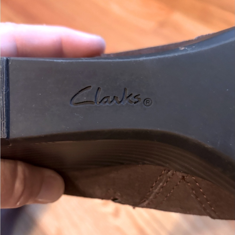 Clarks Women's Crystal Quartz Suede Ankle Boots in dark brown, Size 8 - Picture 8 of 8